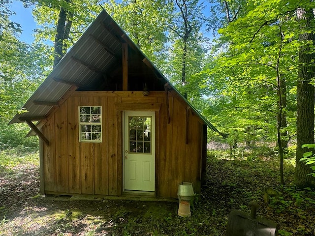 view of outbuilding