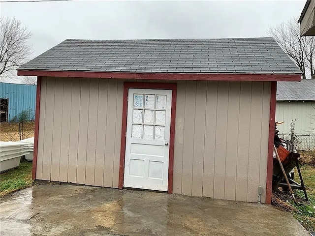 view of outbuilding