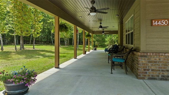 view of patio with ceiling fan