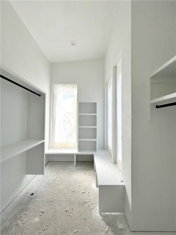 200 NW 9th St, Bentonville, AR 72712 - view of spacious closet