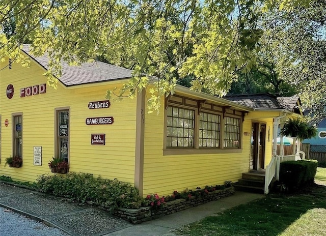 view of home's exterior