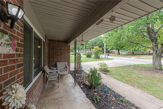 view of patio / terrace with covered porch