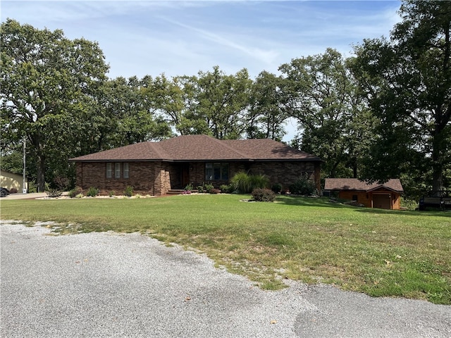 view of front of house with a front lawn