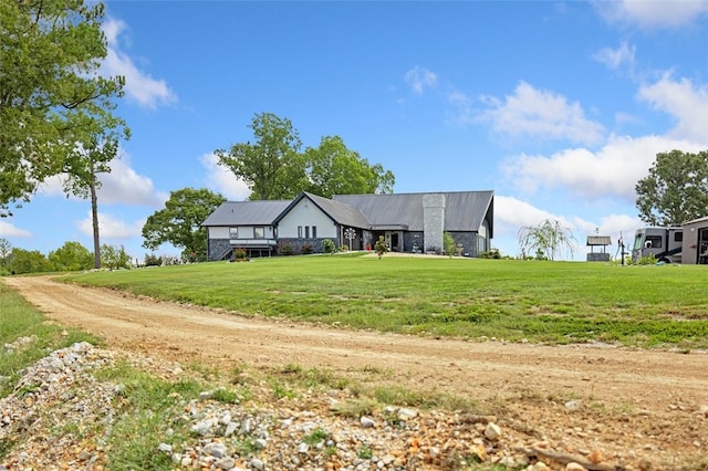 view of front of property with a front yard