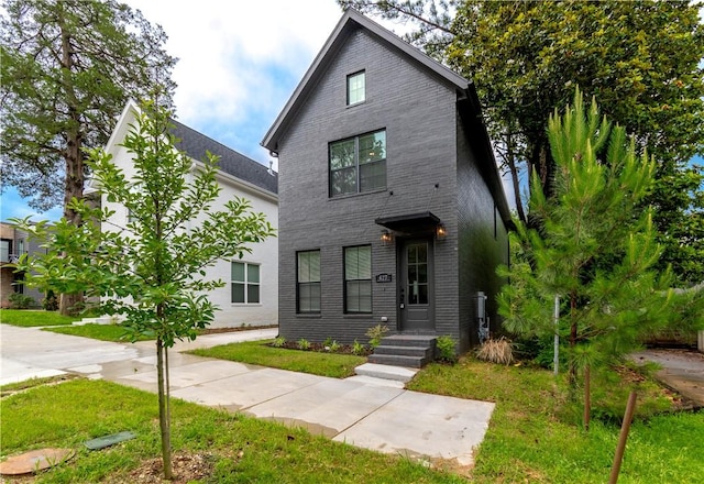 427 E Martin Luther King Jr Blvd, Fayetteville, AR 72701 - view of front of house with brick siding