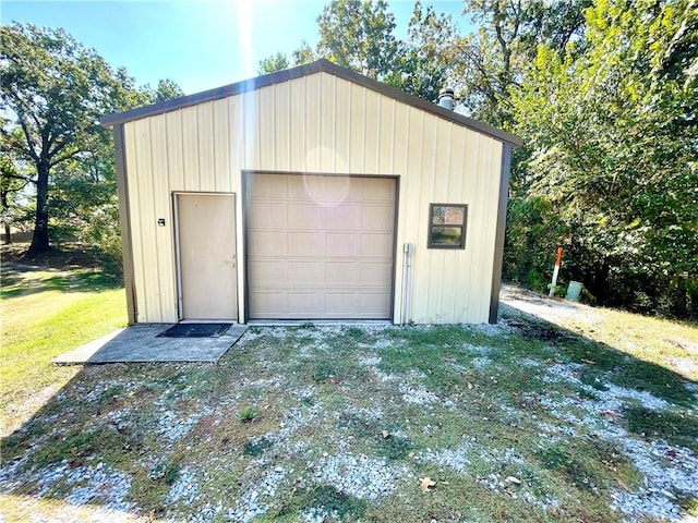 view of detached garage