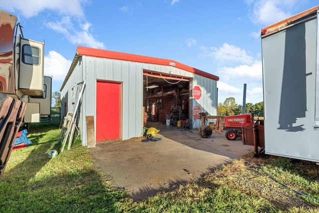 view of outbuilding