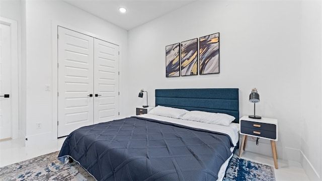 bedroom featuring a closet