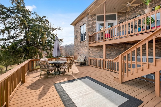 deck with ceiling fan