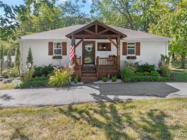 view of front of house with covered porch