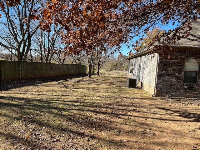 view of yard featuring central AC unit