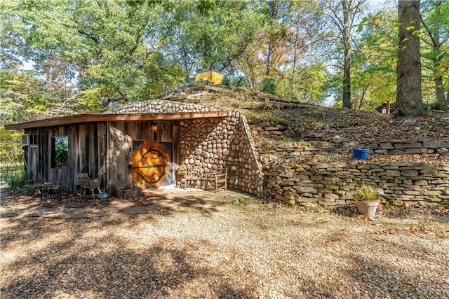 view of outbuilding