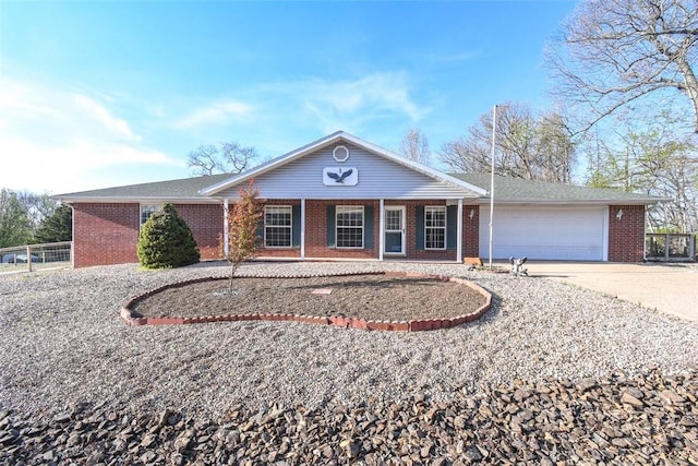 1 Hartlepool Dr, Bella Vista, AR 72715 - single story home with a porch, a garage, fence, brick siding, and driveway