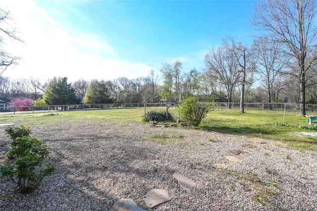 1 Hartlepool Dr, Bella Vista, AR 72715 - view of yard featuring fence