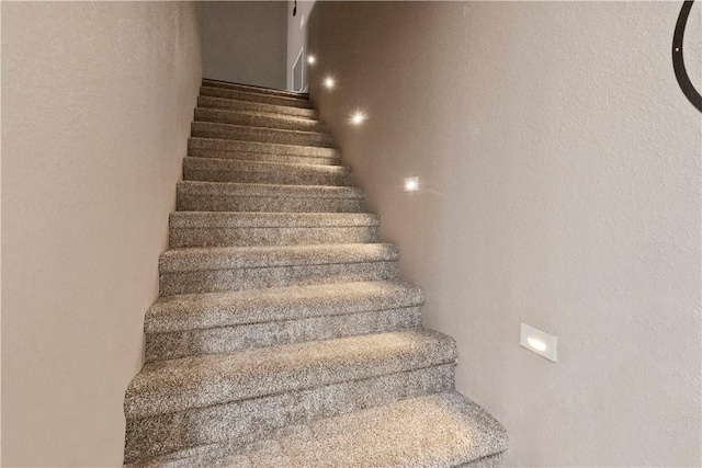 13136 Cedar Grove Rd, Lead Hill, AR 72644 - view of stairs