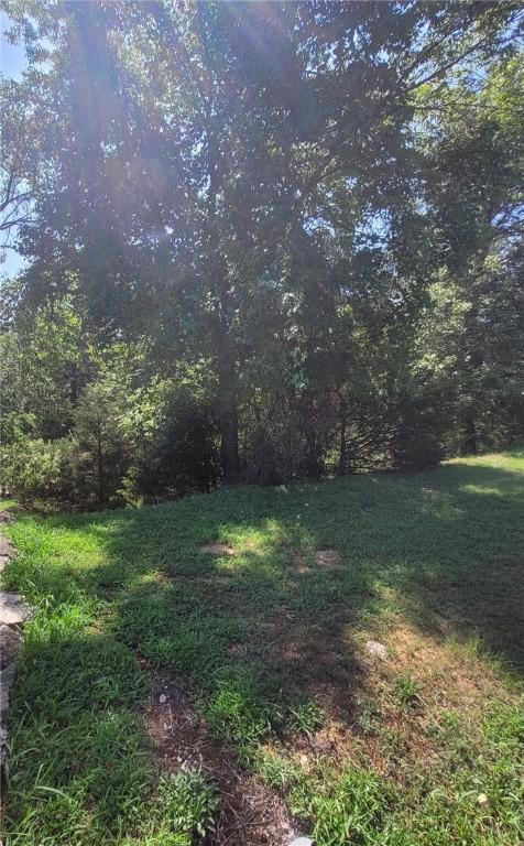27 White Oak Dr, Holiday Island, AR 72631