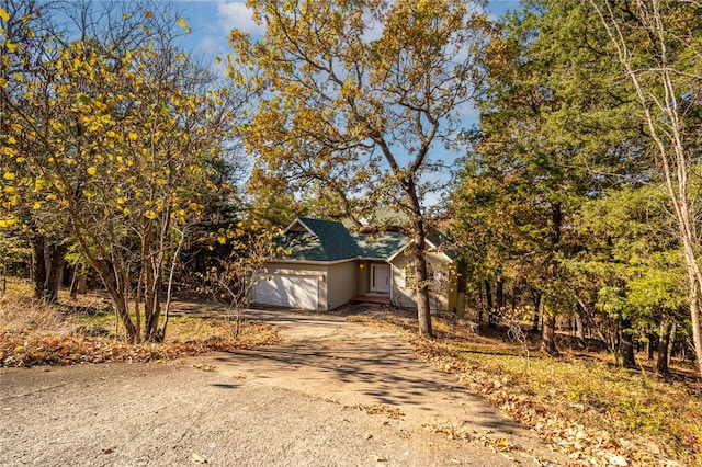 view of front facade with a garage