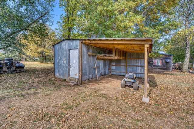 view of outbuilding