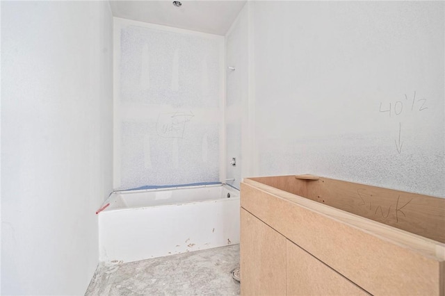 8912 Anew Rd, Rogers, AR 72756 - bathroom with a tub