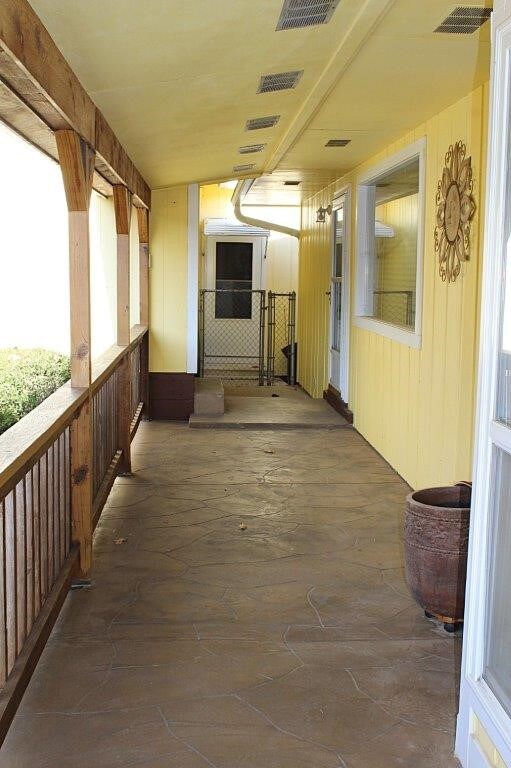 18960 Coppermine Rd, Rogers, AR 72756 - view of corridor