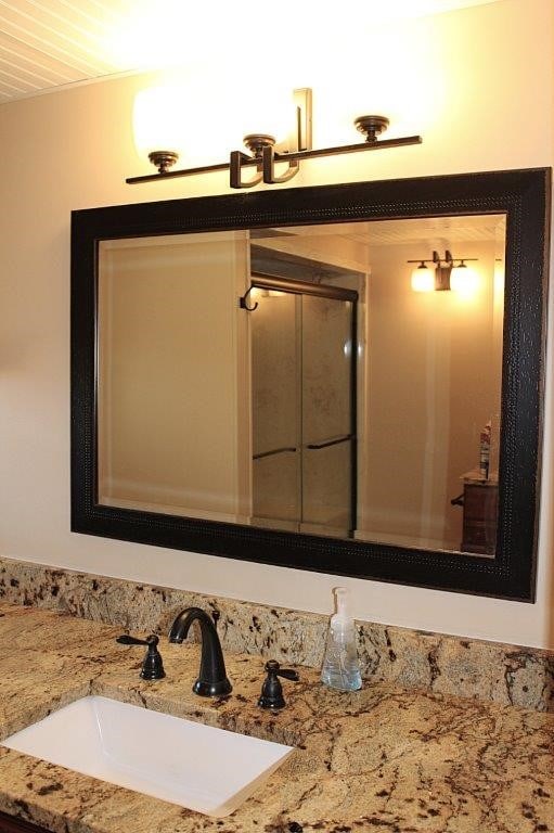 18960 Coppermine Rd, Rogers, AR 72756 - bathroom with vanity