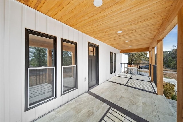 view of patio / terrace with covered porch