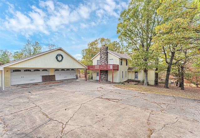 view of front of house featuring a garage