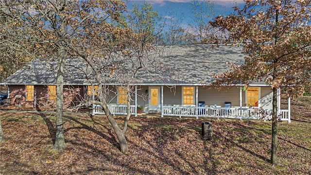 view of front of house featuring covered porch