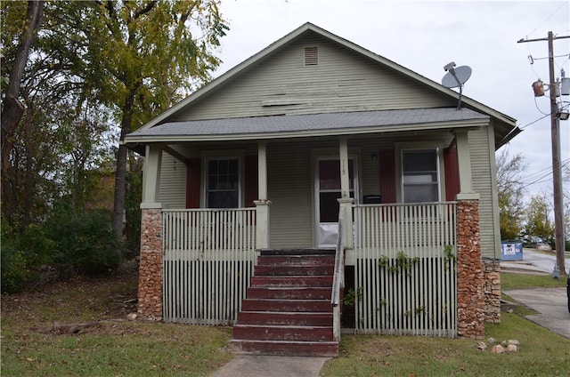 bungalow-style home with covered porch