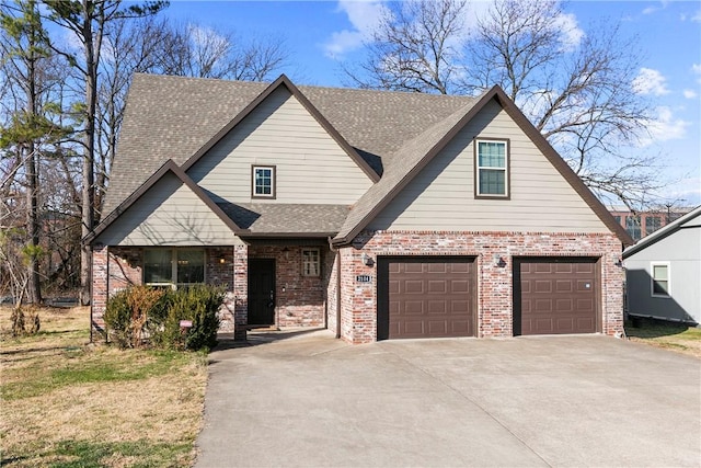 view of front facade with a garage