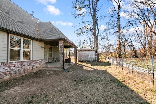 view of yard featuring a patio