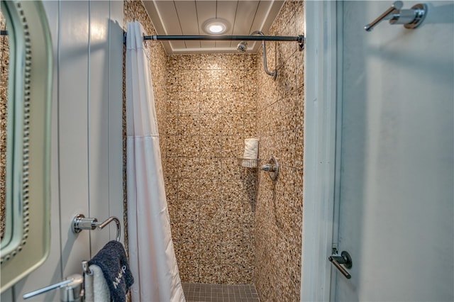 bathroom with walk in shower