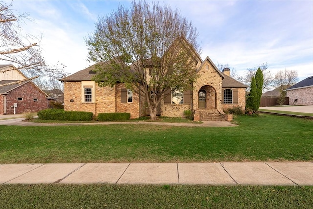 view of front of house with a front yard