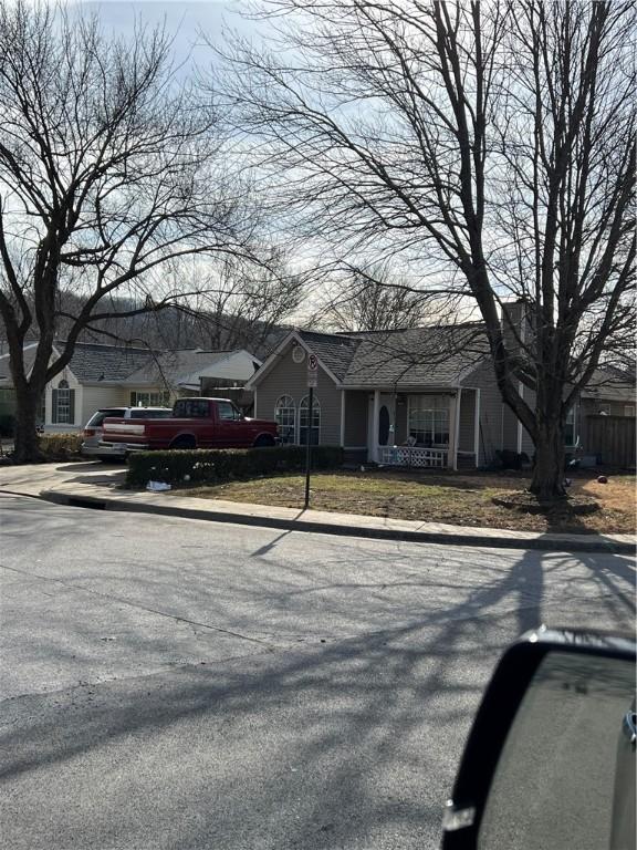 view of front of property