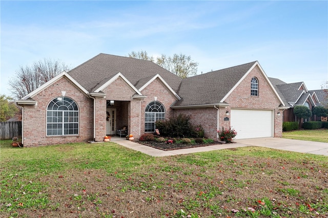 view of front of property with a front yard