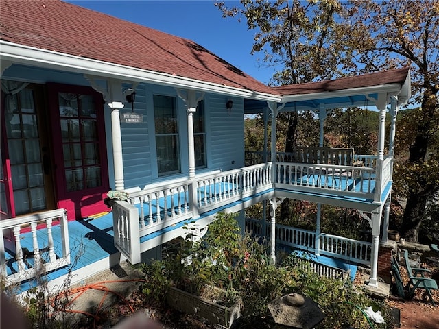 deck with covered porch