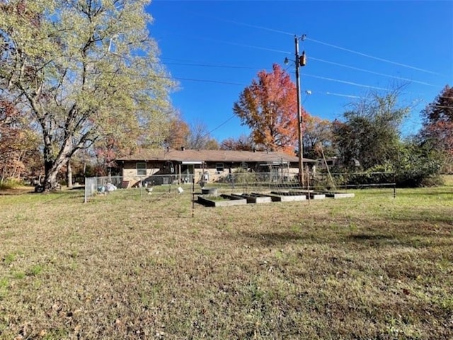 659 Genevieve Ave, Fayetteville, AR 72704 - view of green lawn
