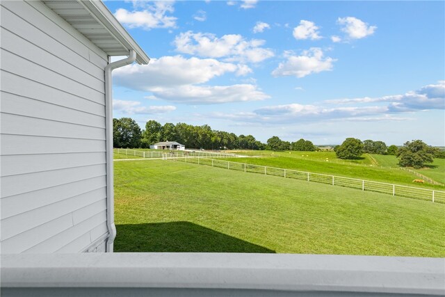 view of yard featuring a rural view