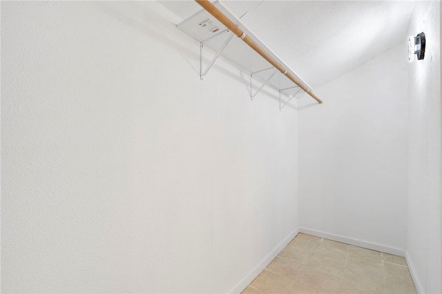 10305 Jims Trl, Rogers, AR 72756 - view of walk in closet