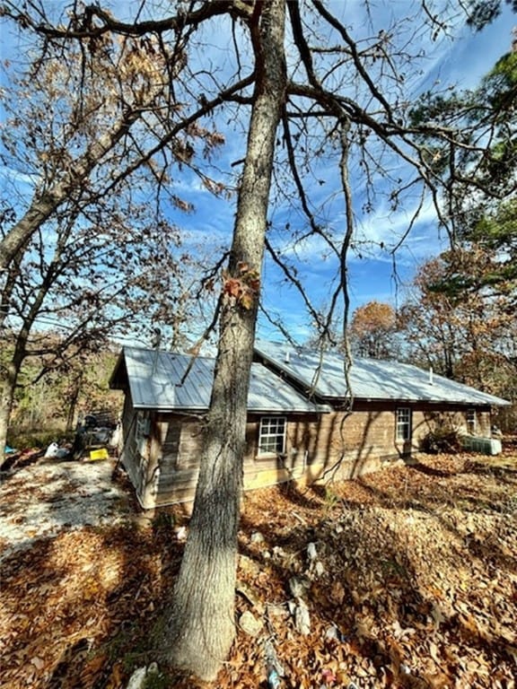 view of home's exterior