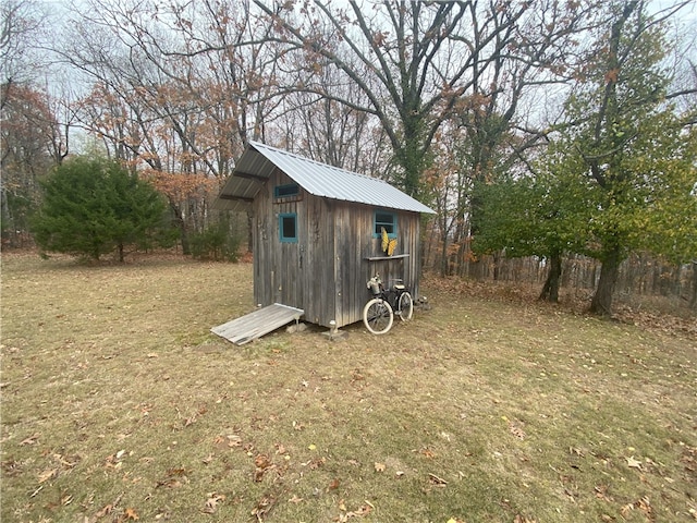 view of outbuilding