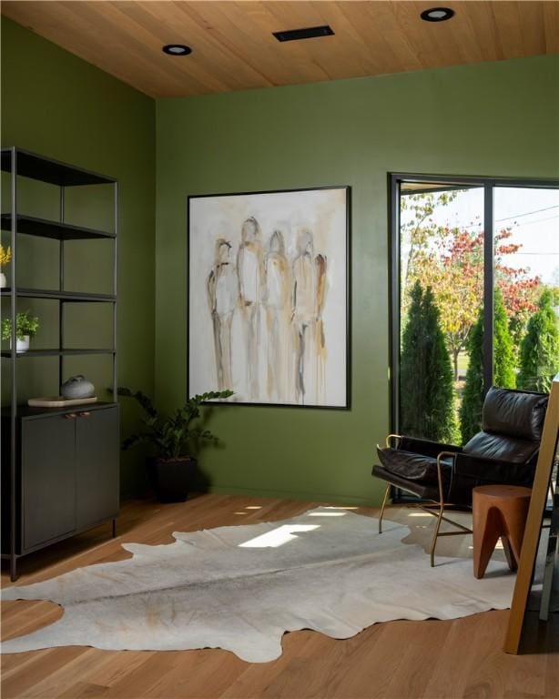 sitting room with light hardwood / wood-style floors