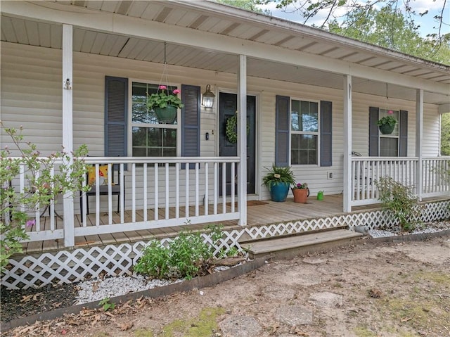 entrance to property with covered porch