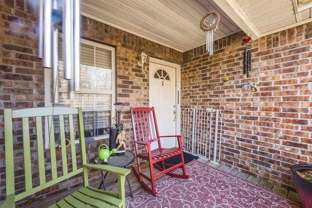 property entrance featuring covered porch