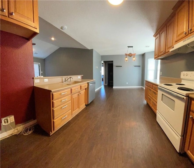 kitchen featuring sink, decorative light fixtures, vaulted ceiling, white range with electric stovetop, and dark hardwood / wood-style flooring