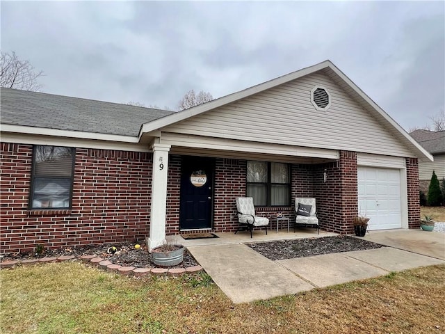 single story home with a garage