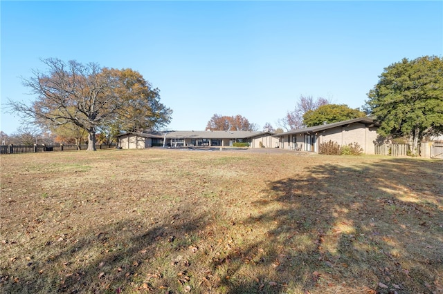 305 Irving St, Gravette, AR 72736 - view of yard