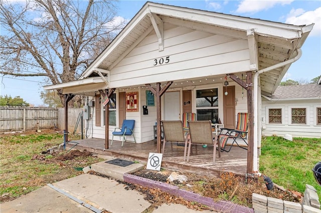 view of front of home with covered porch