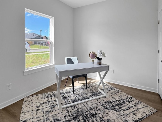 5341 Selah St, Springdale, AR 72764 - office space featuring dark wood-style floors and baseboards