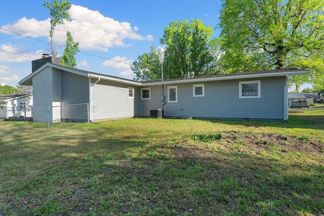 103 Spring St, Cassville, MO 65625